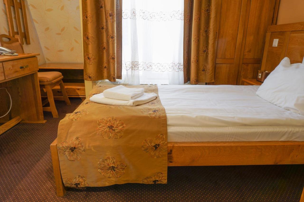 Pension La Fontana Baia Mare Exteriér fotografie